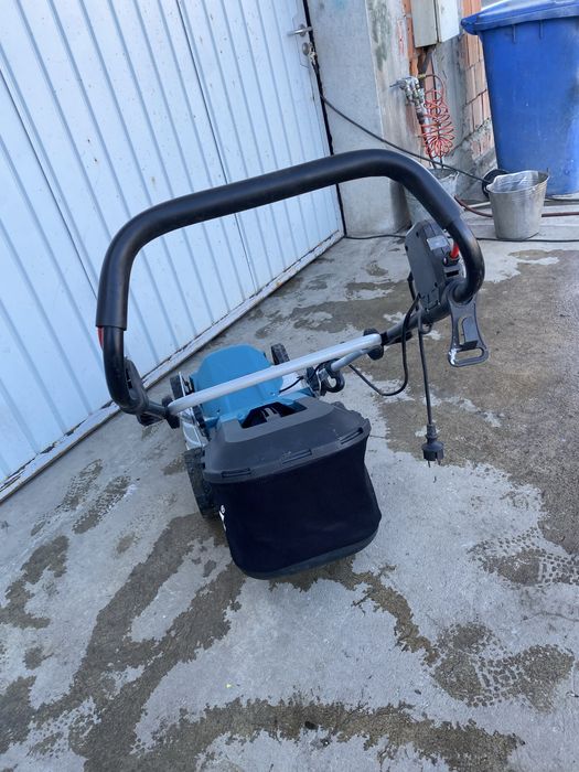 Masina tuns gazon Makita ELM 4121