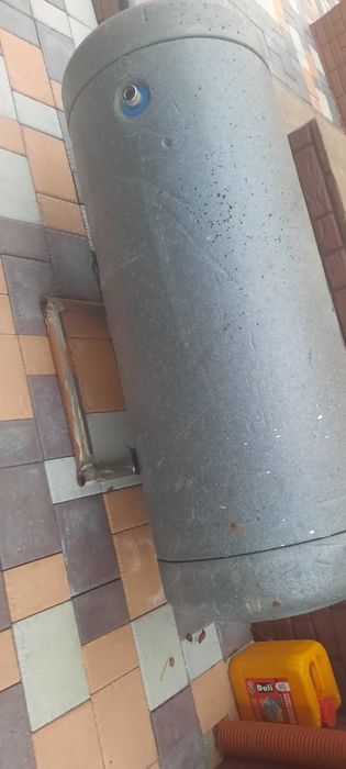 Продам электрический водонагреватель