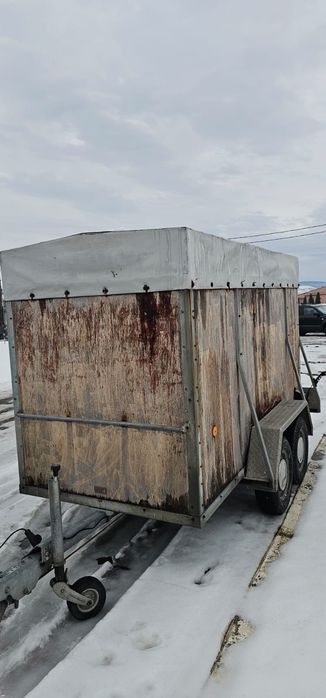 Remorcă de vânzare