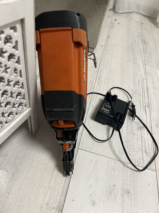 Pistol cuie lemn paslode im90