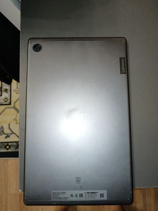 Планшет Ленова 10