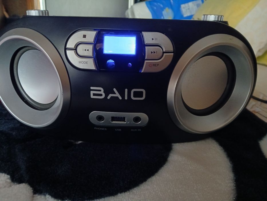 Продавам мини аудио система BAIO
