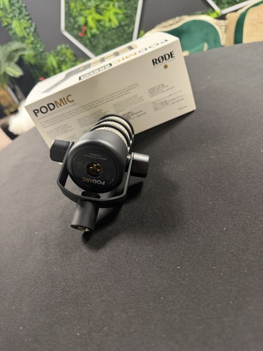Microfon Podcast - RODE PODMIC