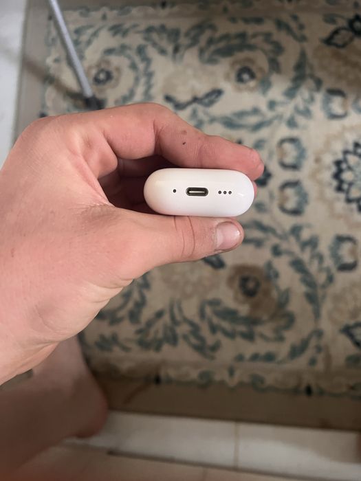 De vânzare Airpods 4