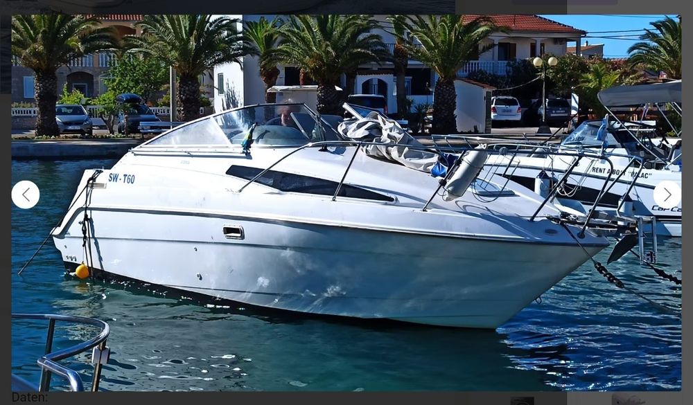 Моторна яхта Bayliner 2355