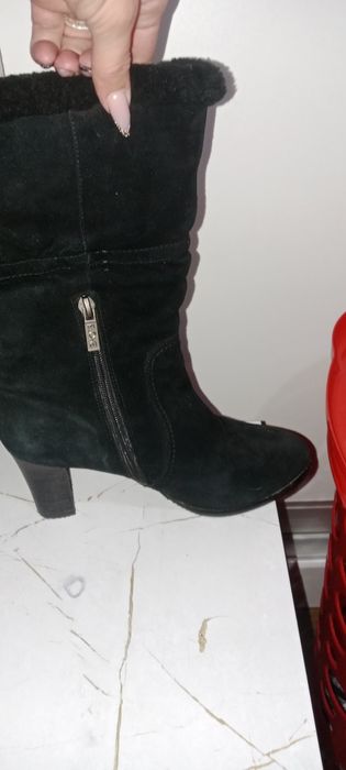 Продам 2 парыз обуви