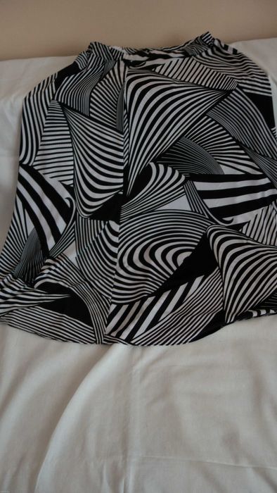 Fustă lungă , nepurtată, fabricată în Polonia