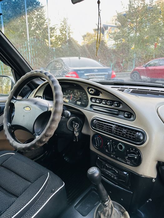 Нива шевролет, срочно