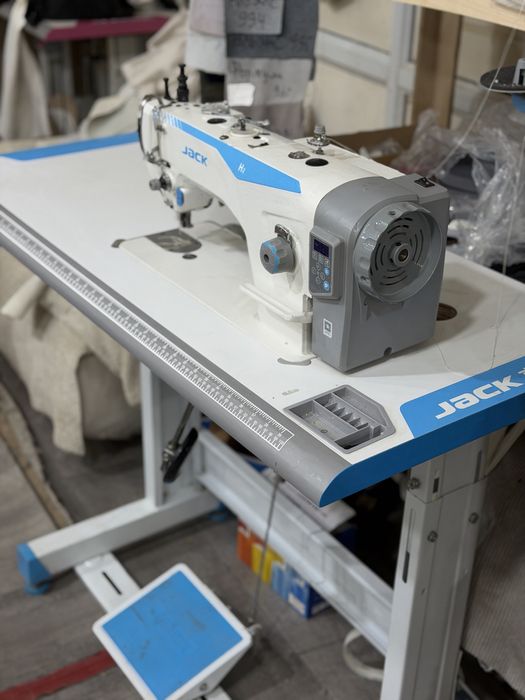 Продается швейная машина jack h2