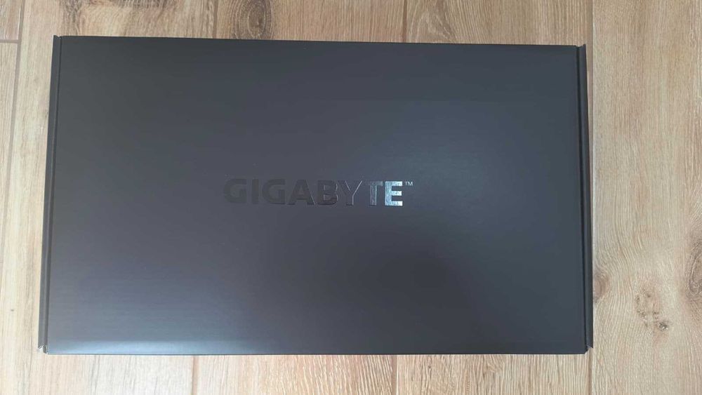 Placă video GIGABYTE GAMING OC RX 9070 XT, 16GB GDDR6, 256-bit