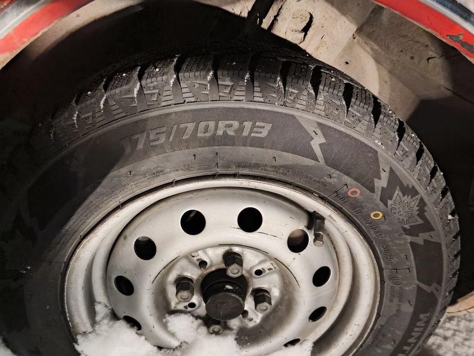 Продам колёса зимние.