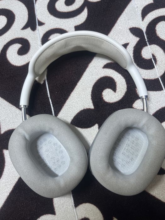 Air Pods Max Silver