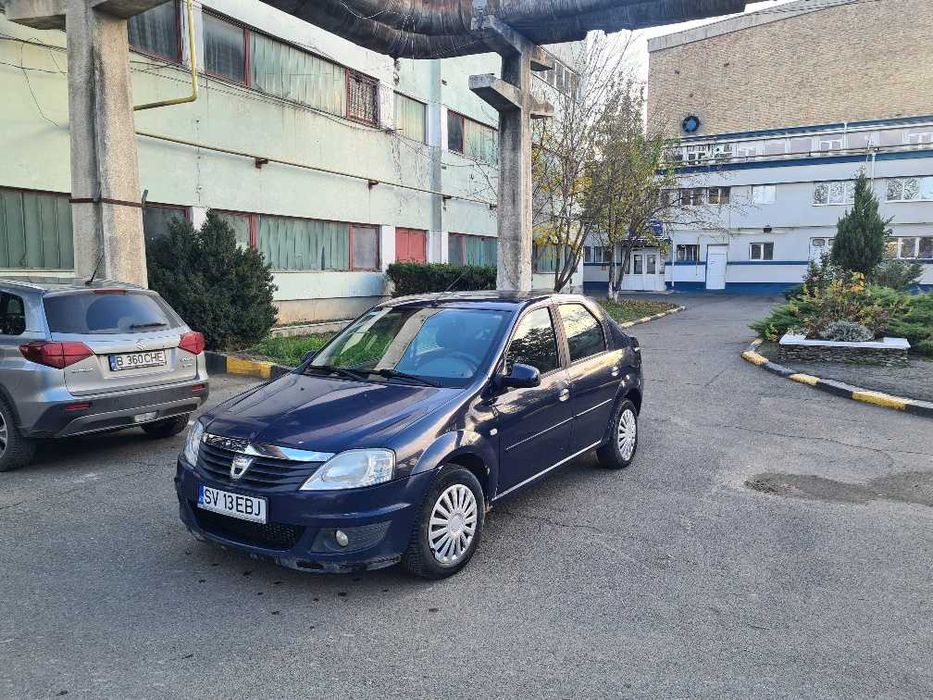 SC. vinde Dacia Logan