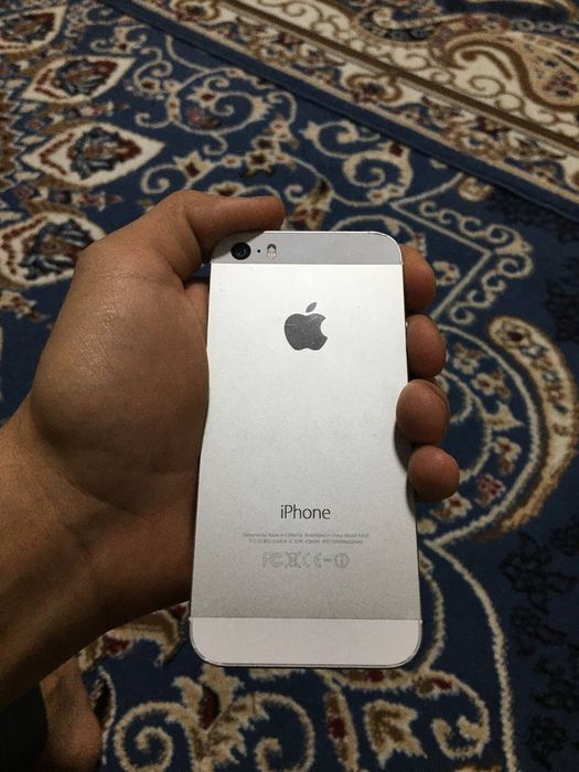 Продам IPhone 5 s