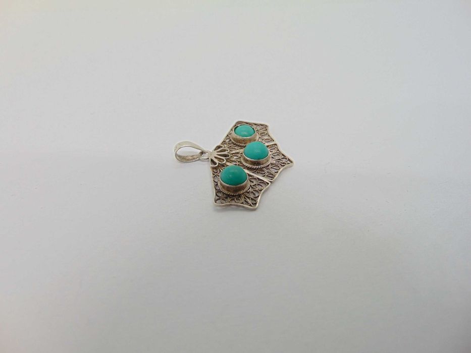 Pandantiv din argint filigran cu turcoaz