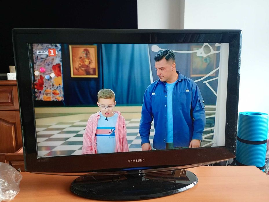 Телевизор Samsung 32''