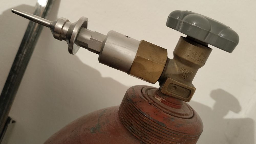 Продам баллон для гелий