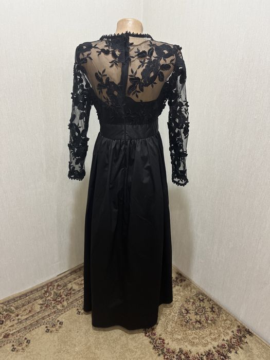 Платье продам