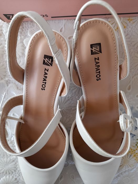 Zapatos Pantofi dama albi 39EU
