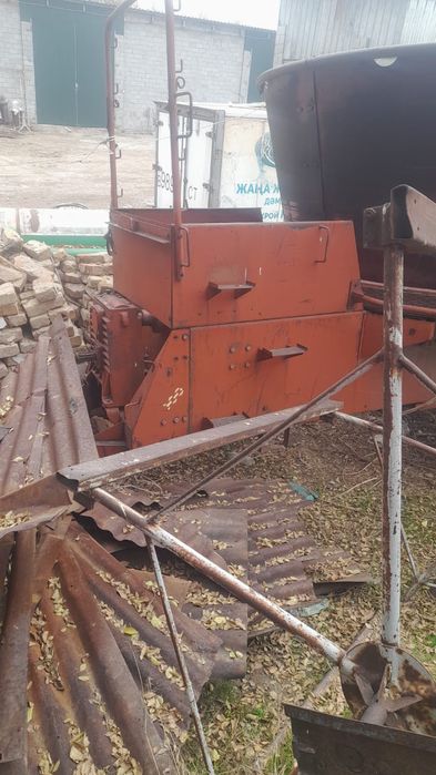 Сено дробилка. .