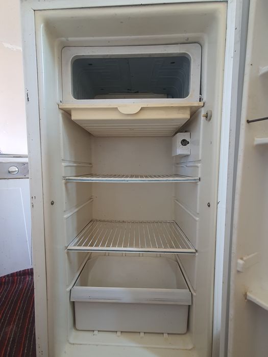 Холодилник Снежинка