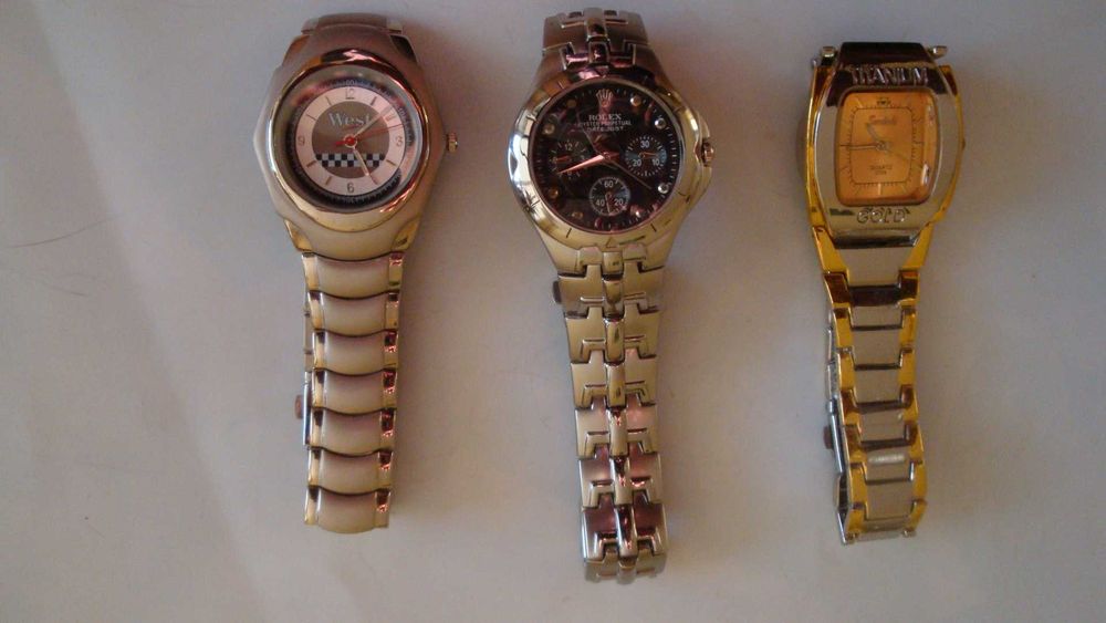 Продавам часовници