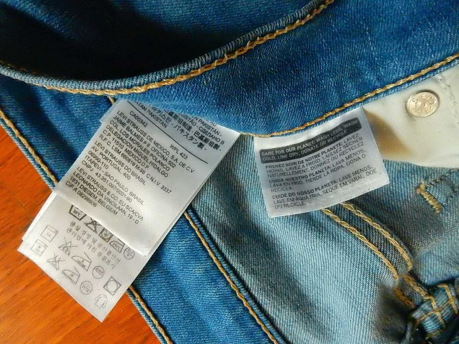Blugi Levi's 311 Shaping Skinny. Marime 29. Impecabili, ca noi.