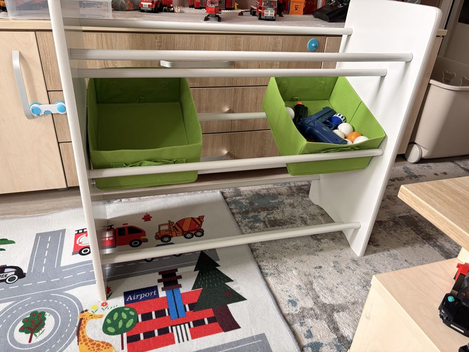 Organizator jucarii - etajera jucarii