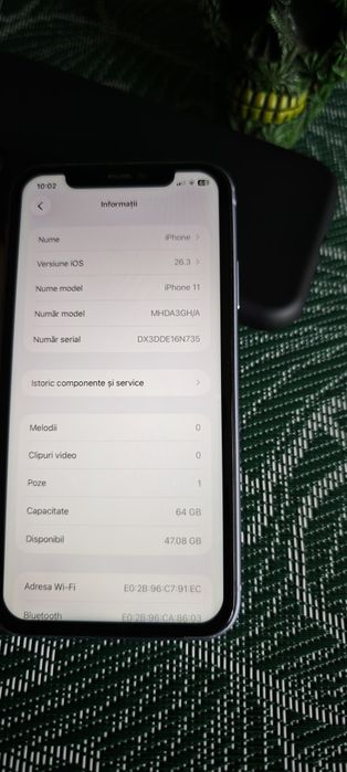 Vând iPhone 11, 64 GB,