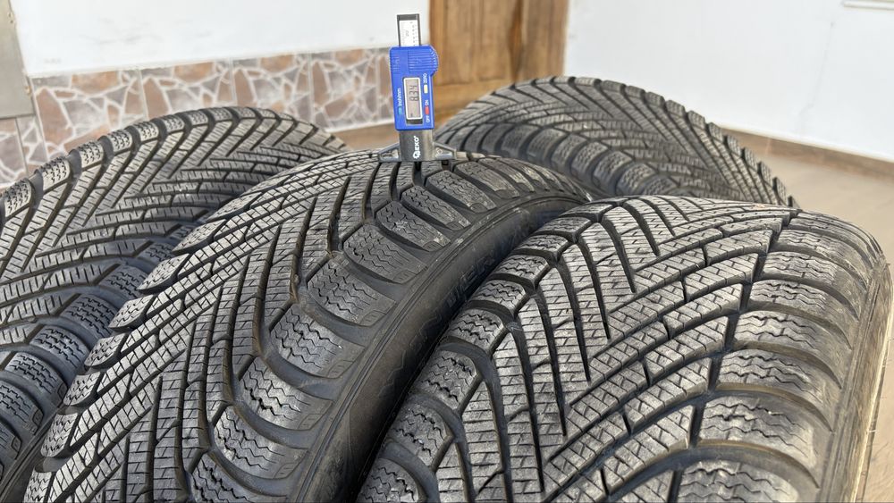 Jante Audi R17 Pirelli 2024 Roti iarnă Audi 225 50 R17 Dot 2024 Anvelope Pirelii 225 50 R17 Cauciucuri Pirelli 225 50 R17 Gume Pirelii 225 50 R17