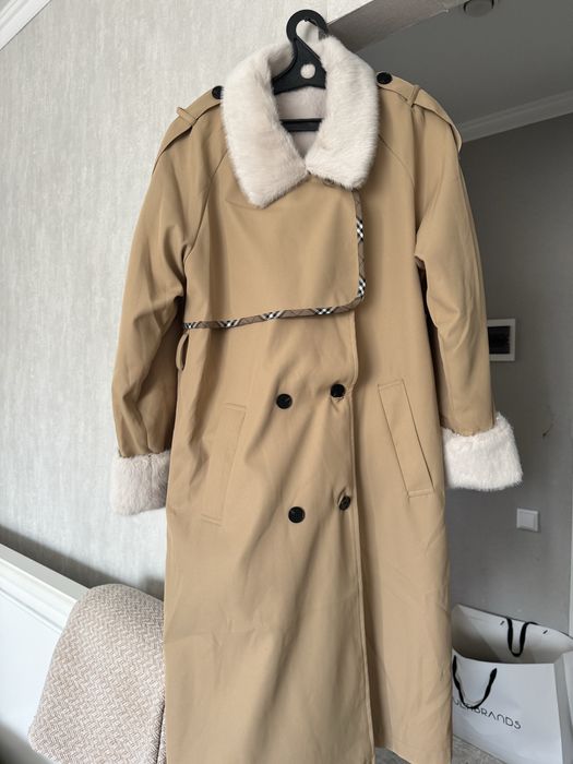 Продам утеплённый тренч с меховой подкладкой