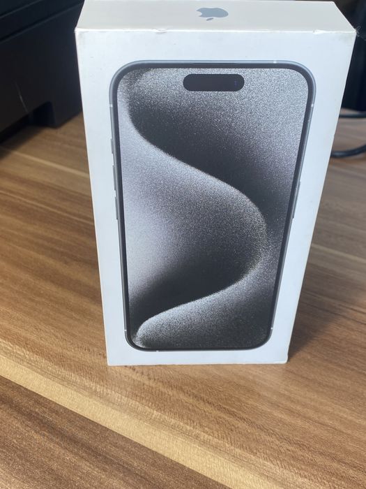 iPhone 15 Pro• 128 GB • White Titanium