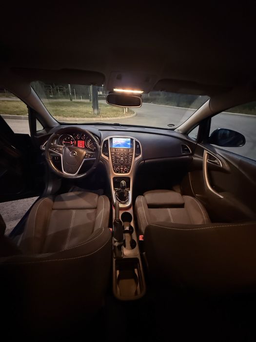 Opel Astra J 2011 1.7 CDTI