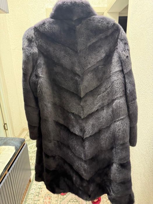 Продам норковую шубу