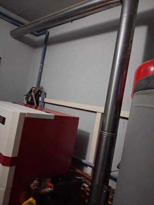 Vand centrala pe peleti cu cos de fum