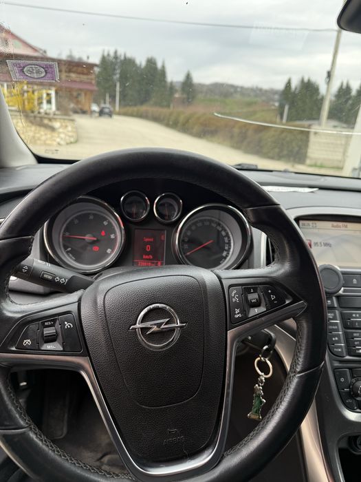 Opel Astra J 2012 de vânzare – stare bună, fără investiții urgente!