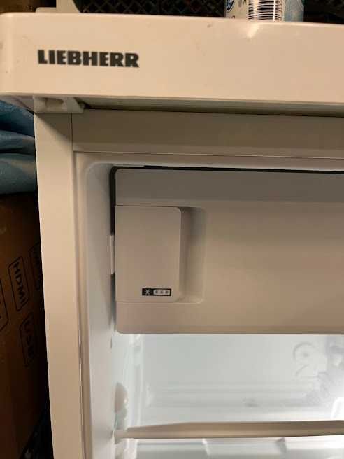 Малък хладилник с камера Liebher