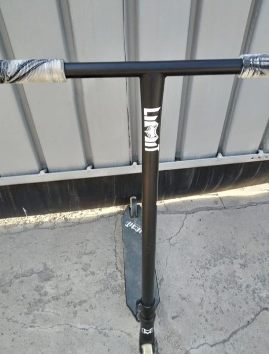 Трюковой самокат Limit lmt 01