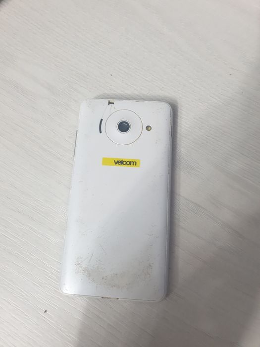 Продам samsung j5 и Huawei Ascend Y300,