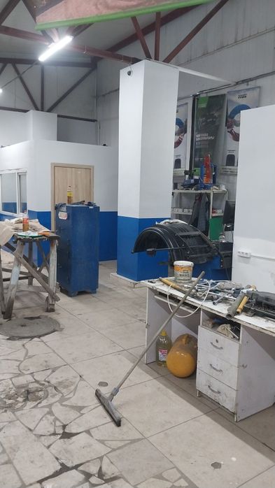 Покраска побелка стен потолков