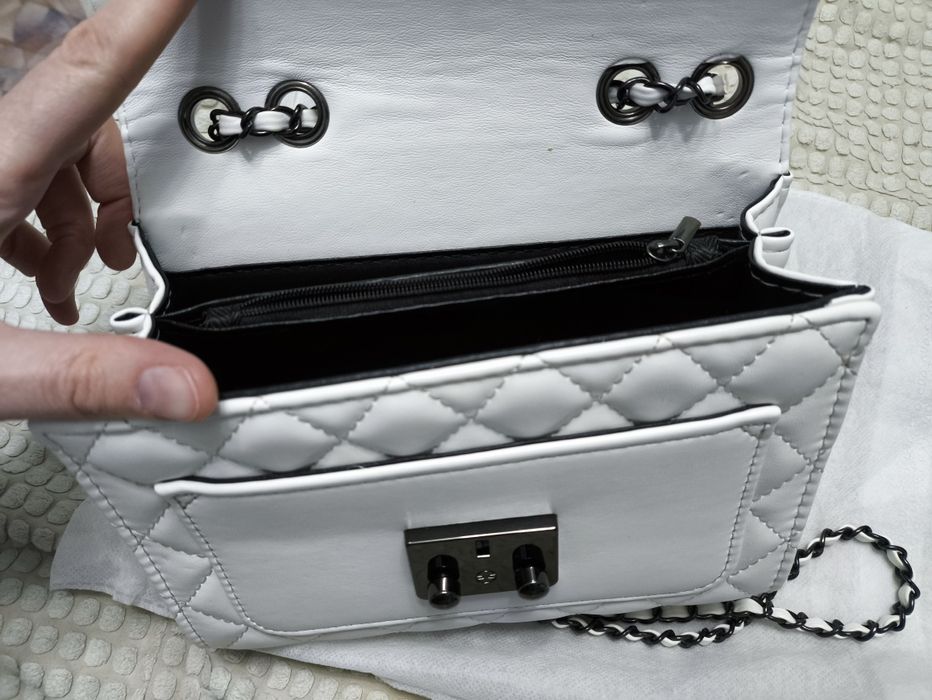 Сумочка белая новая