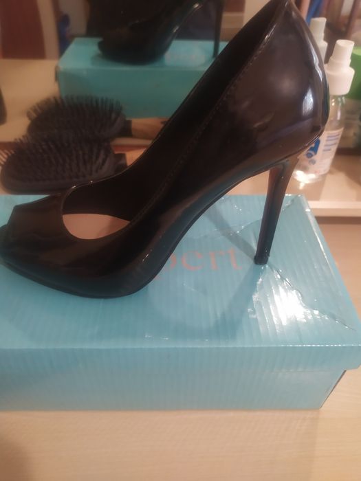 Туфли женские лакированные