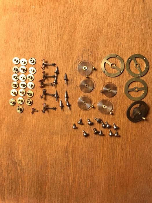 Пружини и части за часовници