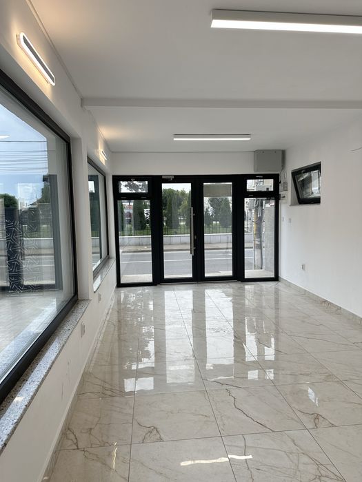 Proprietar închiriez spațiu comercial stradal ultracentral