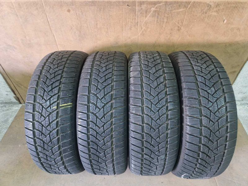 4 Dunlop R17 215/60
зимни гуми 
DOT4020