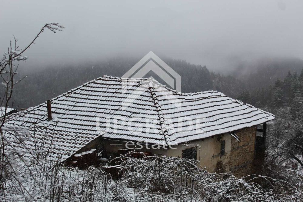 Продава се Къща в с. Лещак, Област Смолян - 100 кв.м за 100 €/кв.м - Снимка #2
