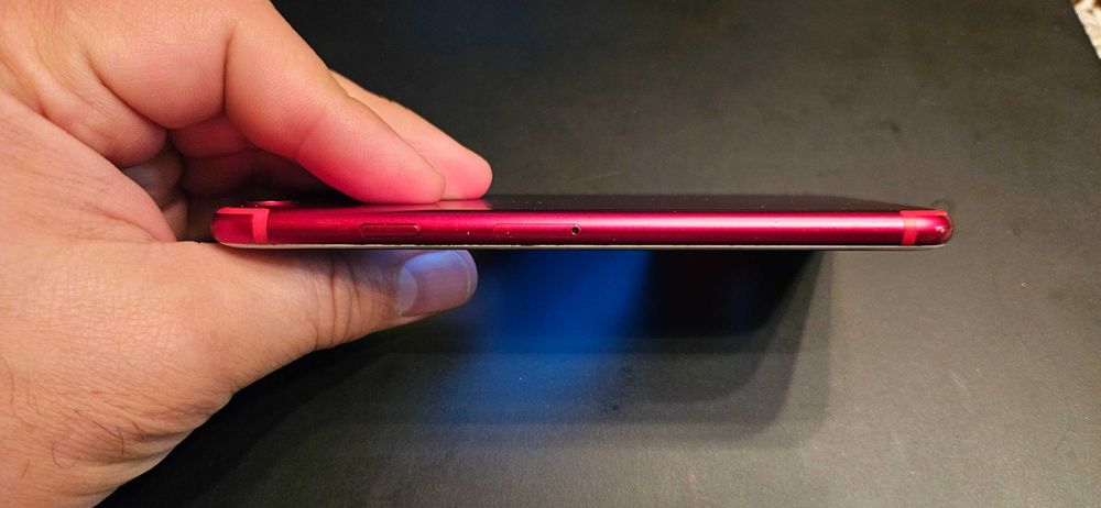 iPhone 7 Red product