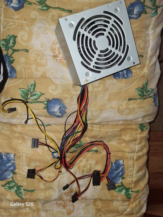 Продам бп aircool can 400le