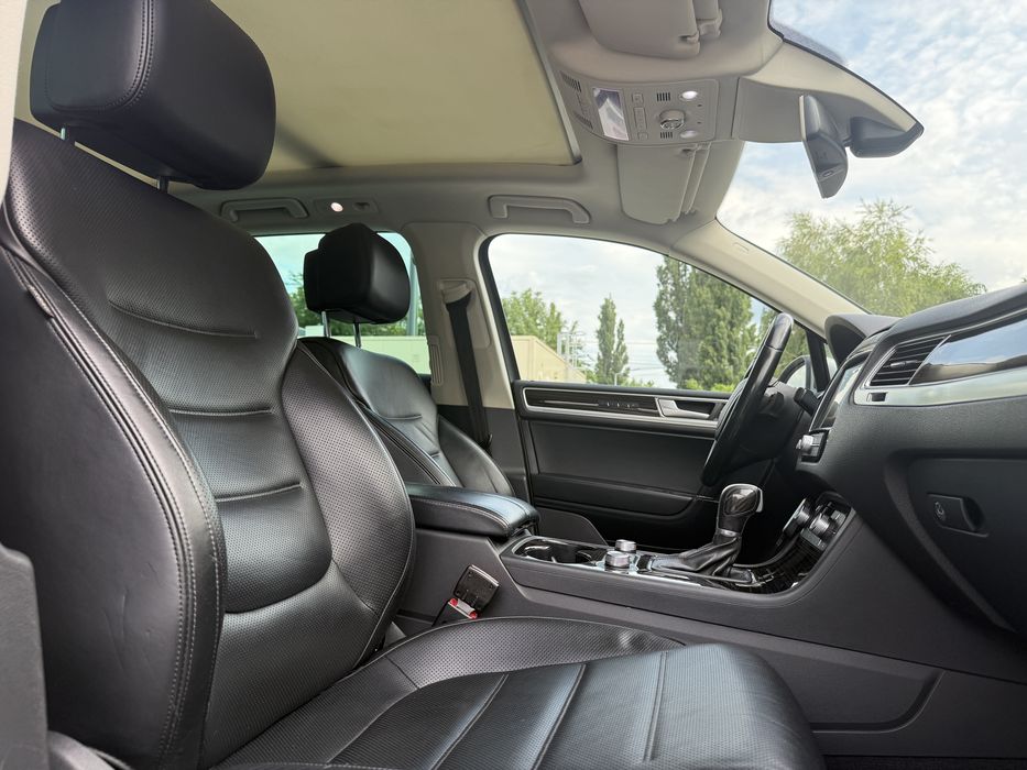 VOLKSWAGEN Touareg 2015 — imagine 5