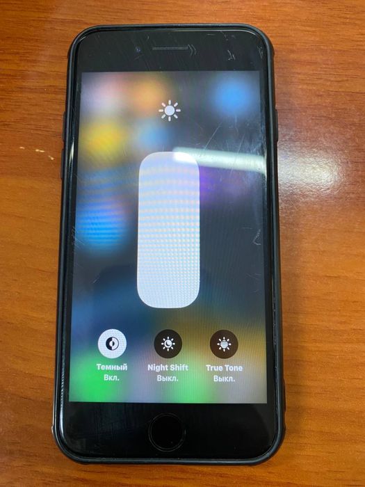 Iphone Se juda ajoyib telfon yili 2021